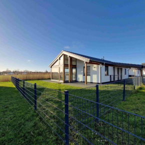 G28 Eingezäuntes Ferienhaus mit Infrarotkabine